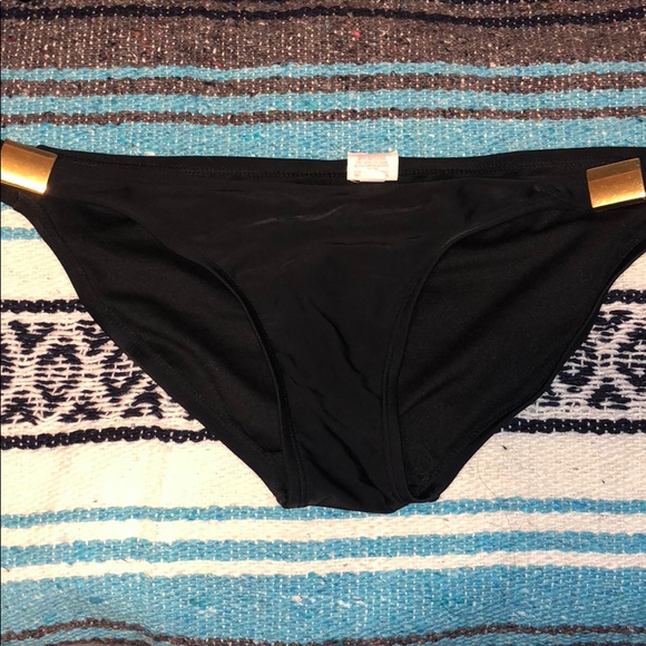 Xhilaration Black Swimsuit Set 🖤 - Picture 3 of 5